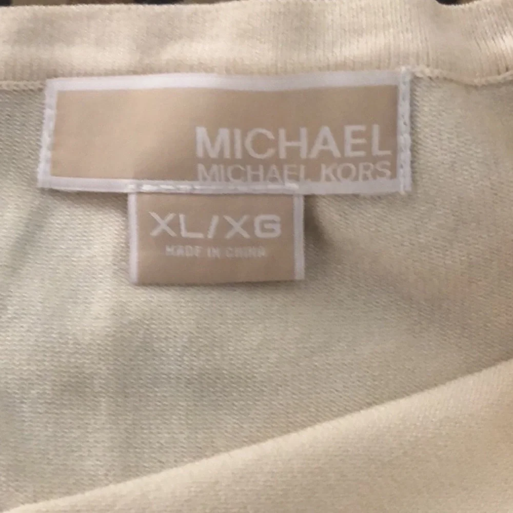 Micheal Kors  XL Ivory knit top sleeveless top Gold Studded super soft